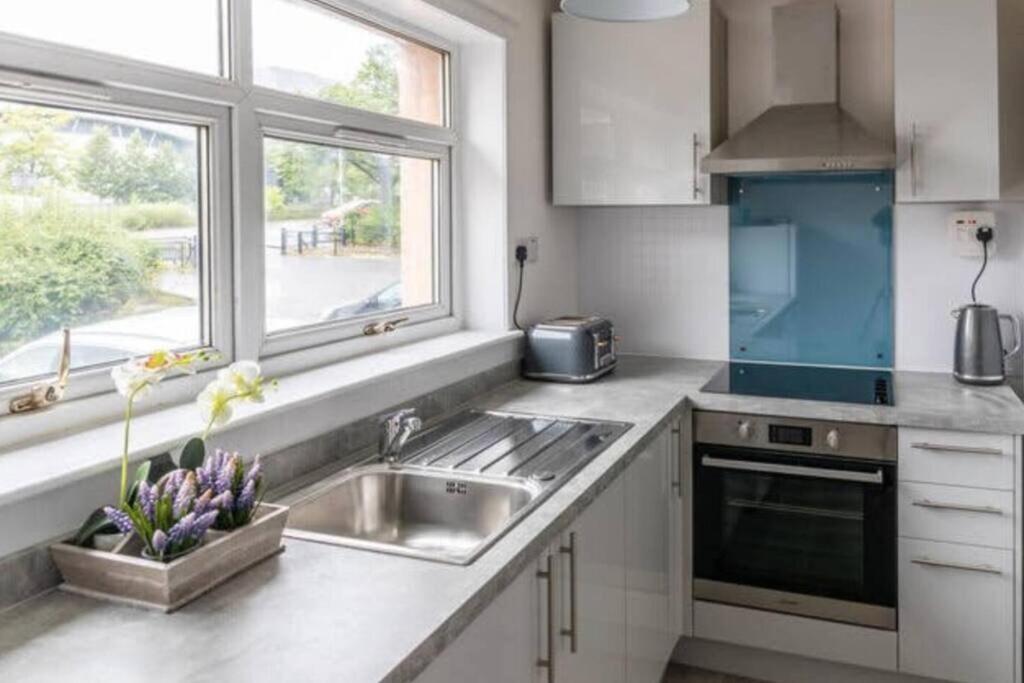 Cosy 1 Bed With Parking In City Centre Daire Glasgow Dış mekan fotoğraf