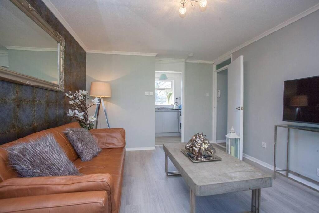 Cosy 1 Bed With Parking In City Centre Daire Glasgow Dış mekan fotoğraf