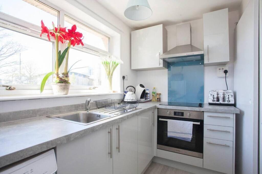 Cosy 1 Bed With Parking In City Centre Daire Glasgow Dış mekan fotoğraf